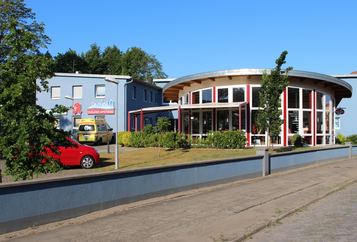 Ansicht - Umbau  zum Ärztehaus &  Neubau Café in Wittenberge im Jahr 2009